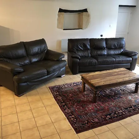 Blacksmiths In - 3 Beds Holiday home Blanzay